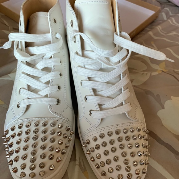 Shoes - Picture 4 of 5